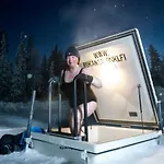 Rukan Salonki